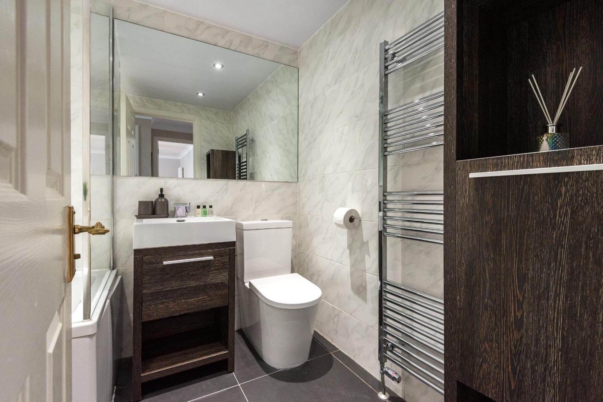 Cosy Roseburn Apartment, Edinburgh - 2 Bedrooms, Free Parking Екстер'єр фото